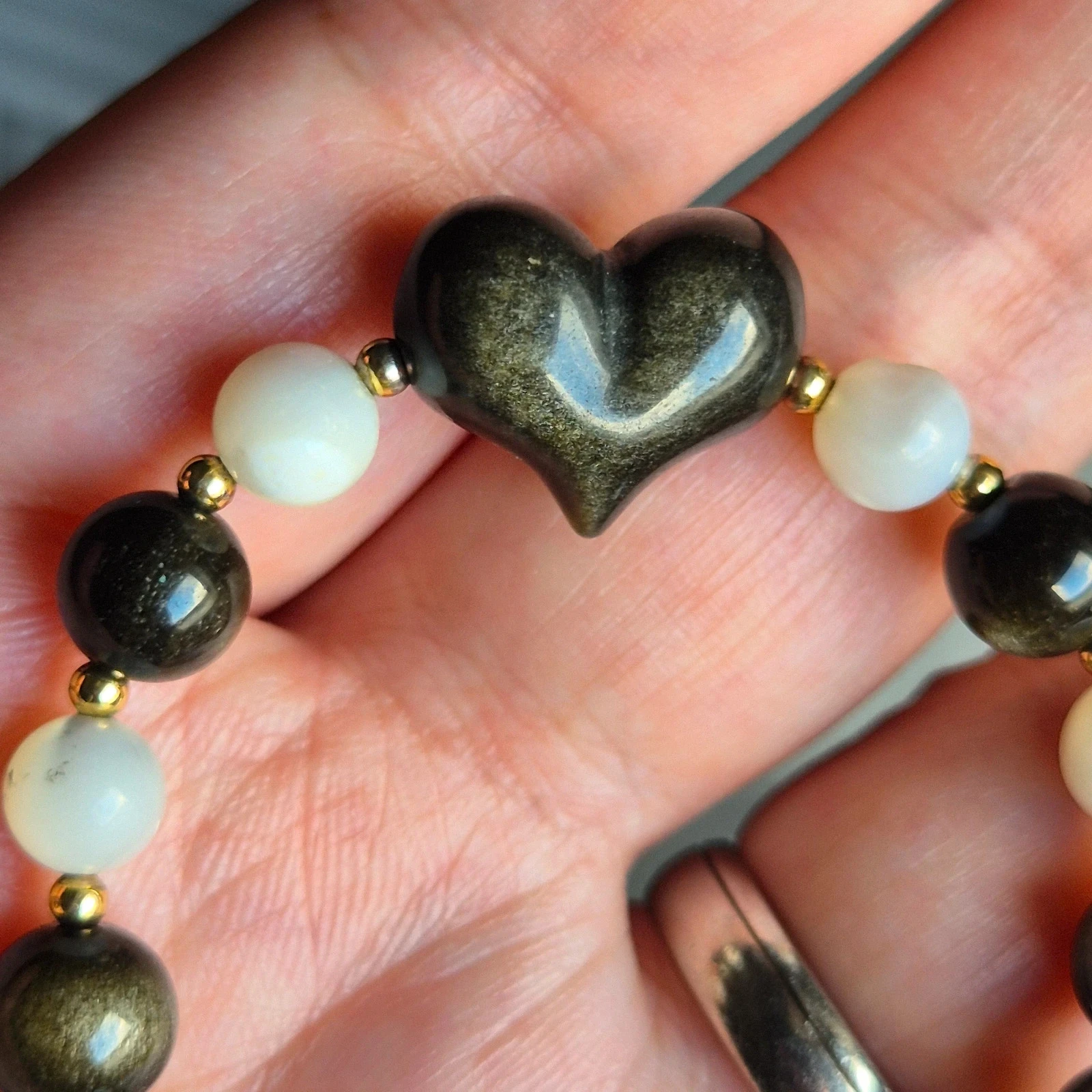 Natuurlijke gouden Obsidian hartvormige en kralenvormige armband – photo 5